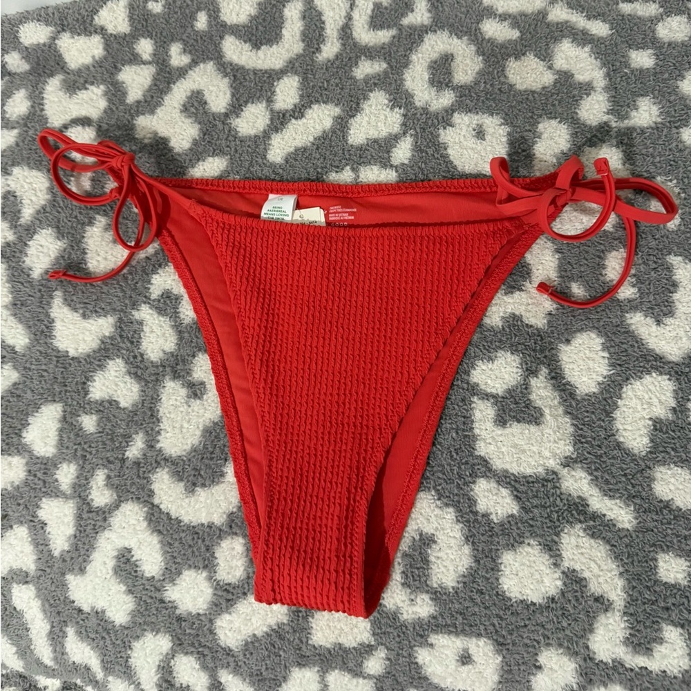 Aerie Red Bikini Set With Pink Square Detail - Picture 4 of 5